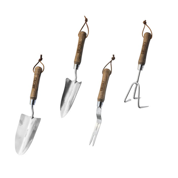 Vrtni set iz nerjavečega jekla