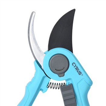 Več vzorcev LOGO, ki jih običajno uporabljajo nosorogi